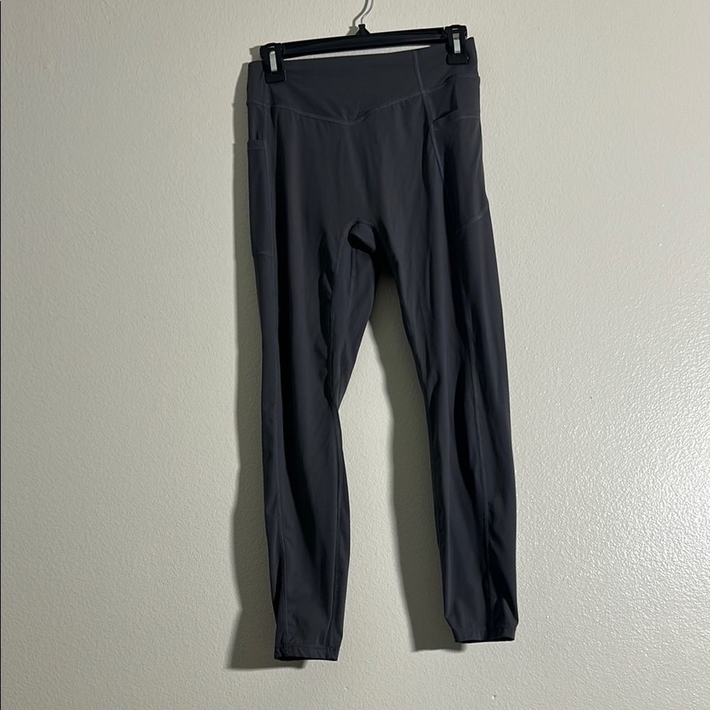 HALARA Black High-Rise Leggings with Side Pockets